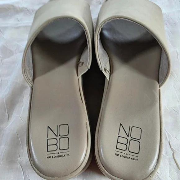 No Boundaries Tan Platform Slide Sandals Chunky Wavy Sole Y2K Minimalist Size 11 - Picture 2 of 7